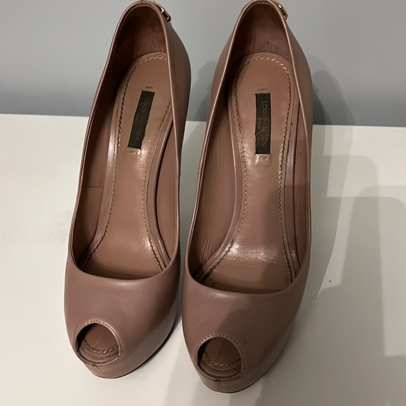 Louis Vuitton beige heels size 38 (US 8) - Picture 4 of 5